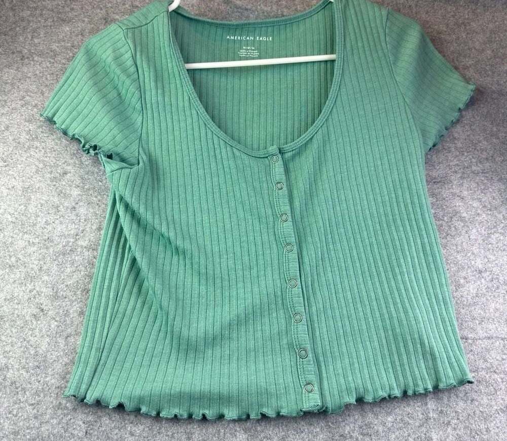 Y2K inspired American Eagle Green Ribbed Button Front Top | Lettuce Hem | Size M
